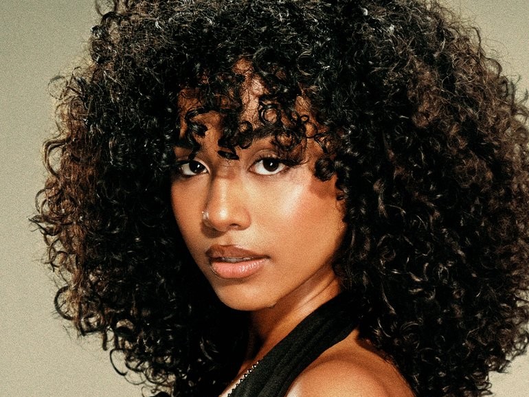 Tyla Comes Home for SAMA32 International Achievement Honour
